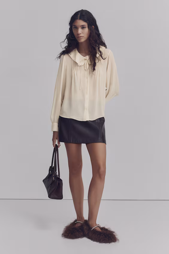 Блузка из вискозы с воротником