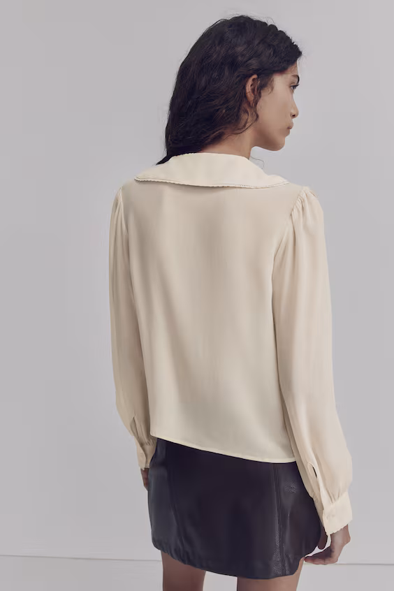 Блузка из вискозы с воротником