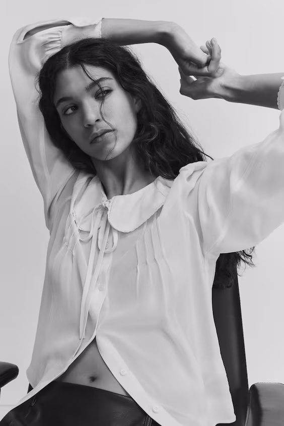 Блузка из вискозы с воротником