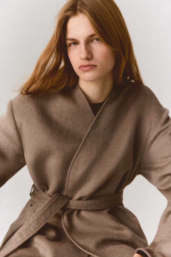 Полупальто с поясом на завязках