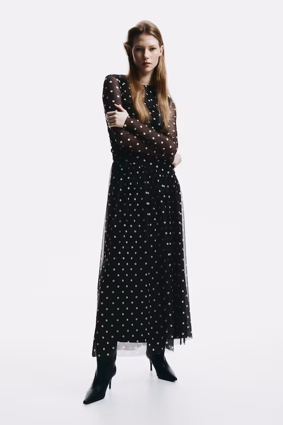 Платье с драпировкой из сетки