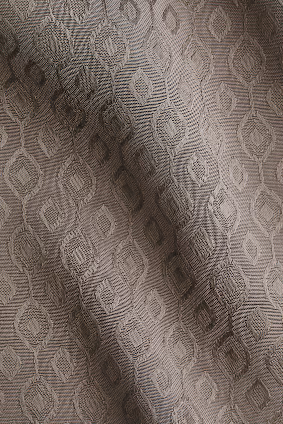 Платье из атласа с бантом