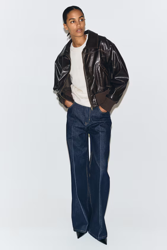 Свитер из легкой ткани