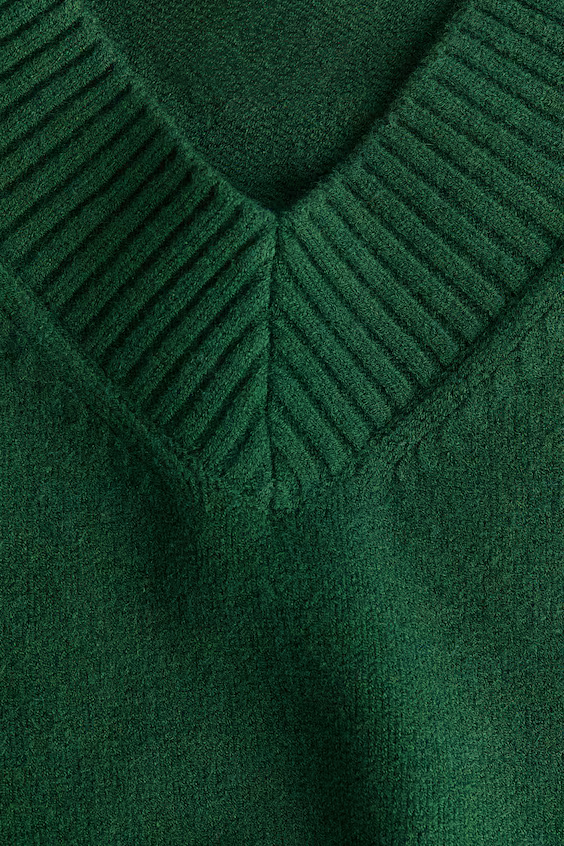 Свитер с лодочкой