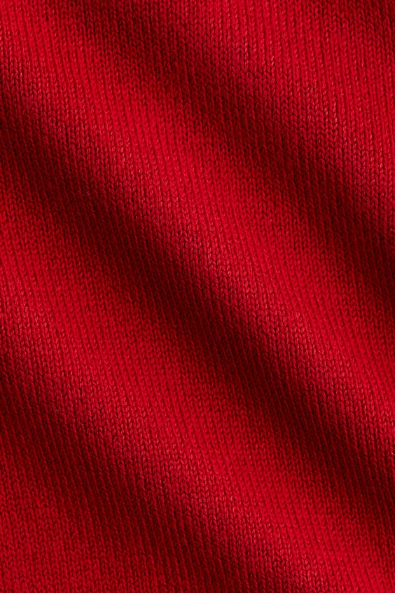 Пальто из тонкой вязаной ткани