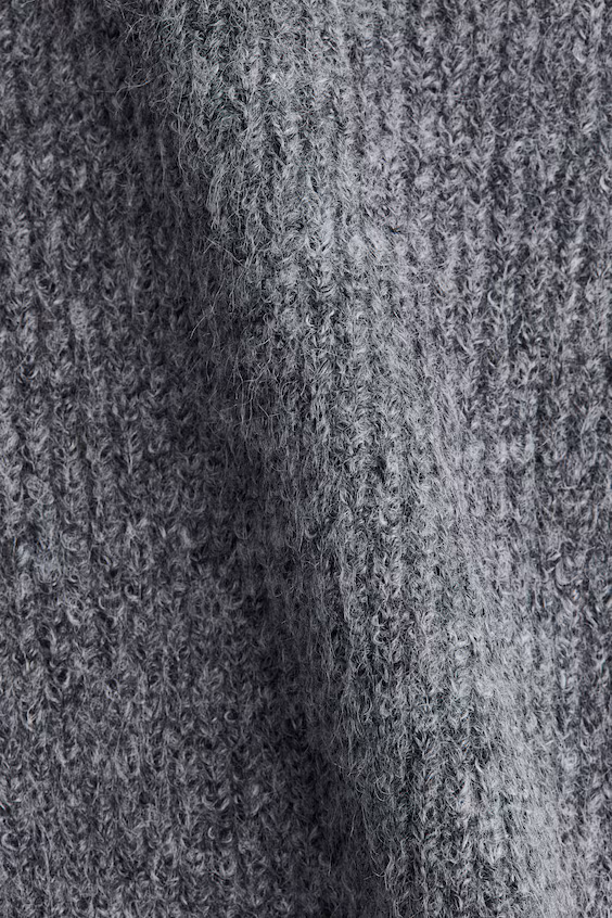 Свитер баска из рубчиковой ткани