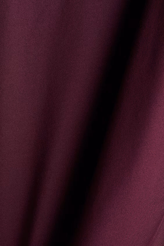 Свитер с драпировкой на одно плечо