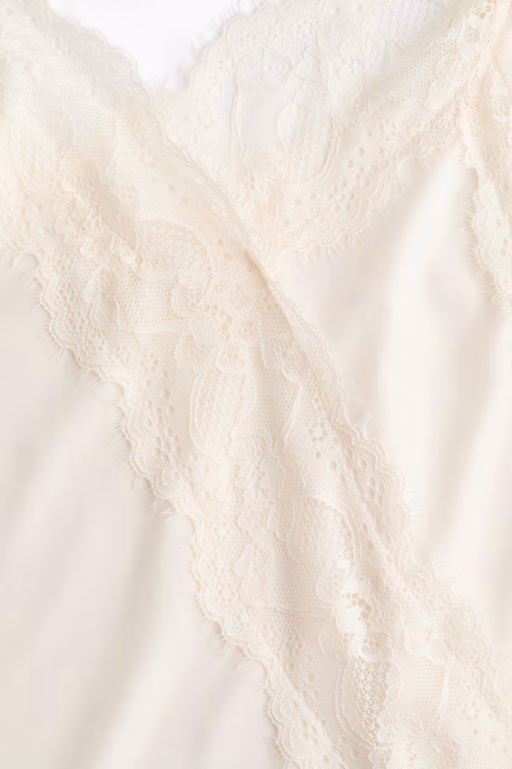 Топ из джерси с кружевом