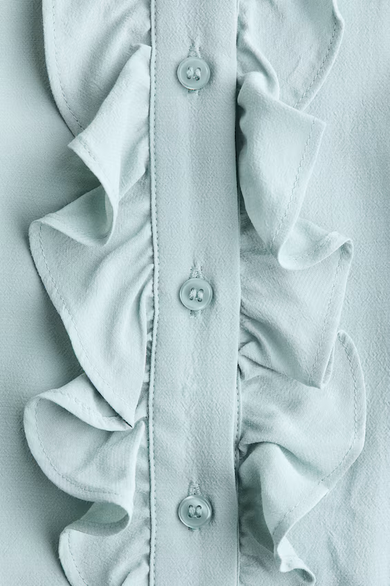 Блузка из вискозы с воротником с оборками