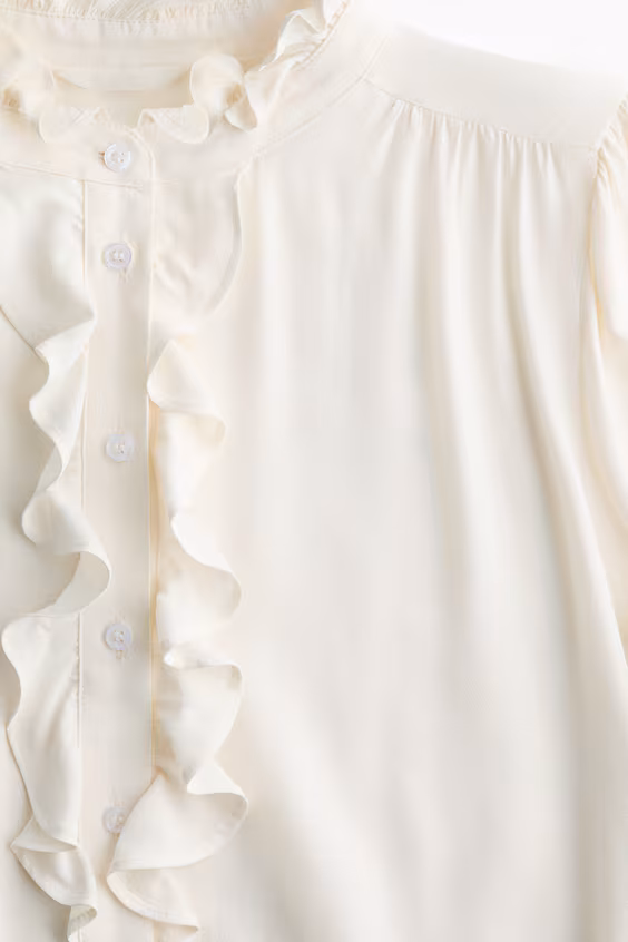 Блуза из вискозы с воротником на рюшах