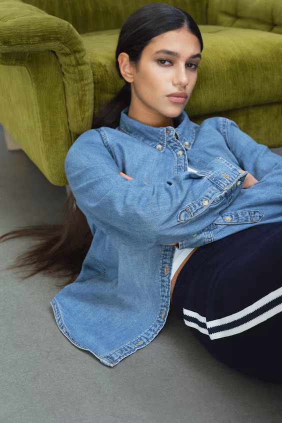 Рубашка из джинсовой ткани