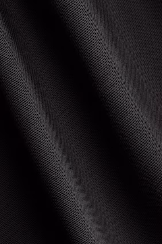 Блузка из атласа с шарфом