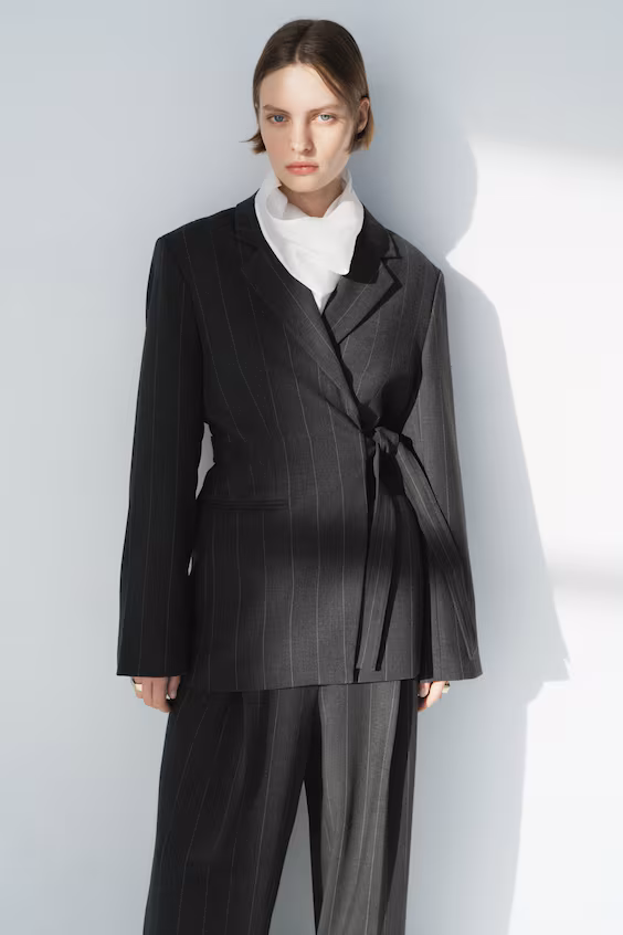 Пиджак с линиями