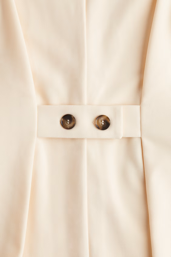 Длинный жилет