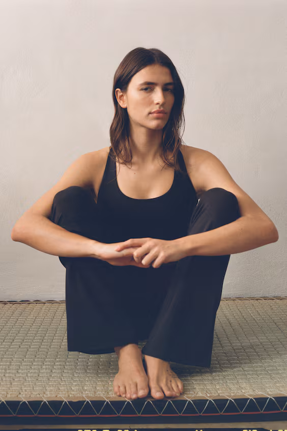 Леггинсы для йоги с расширенными брючинами из softmove™ h&m