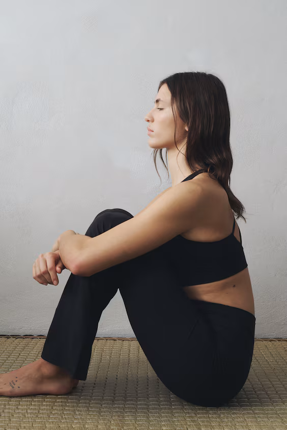 Леггинсы для йоги с расширенными брючинами из softmove™ h&m