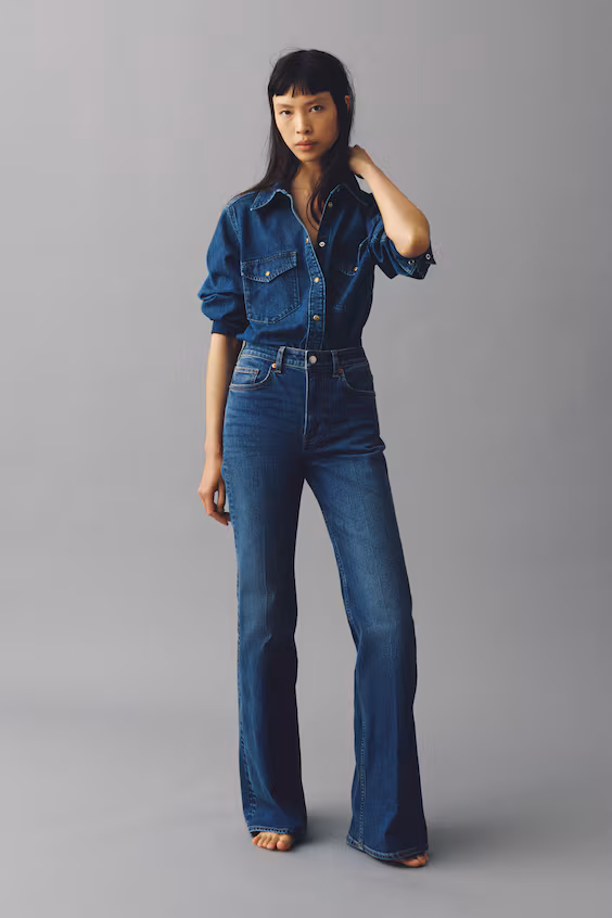 Джинсы с высокой посадкой и расклешенными штанинами h&m