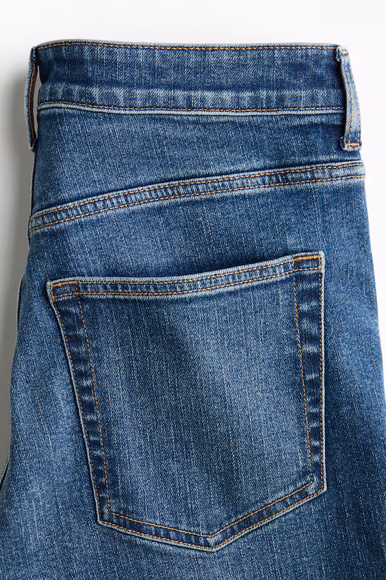 Джинсы с высокой посадкой и расклешенными штанинами h&m