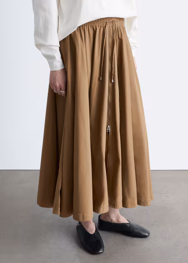 Юбка миди с обьемным поясом