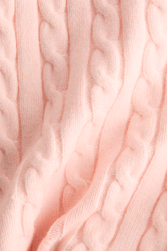 Шорты из трикотажа с заплетенным узором