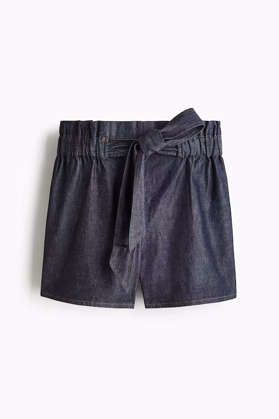 Джинсовые шорты с завышенной талией