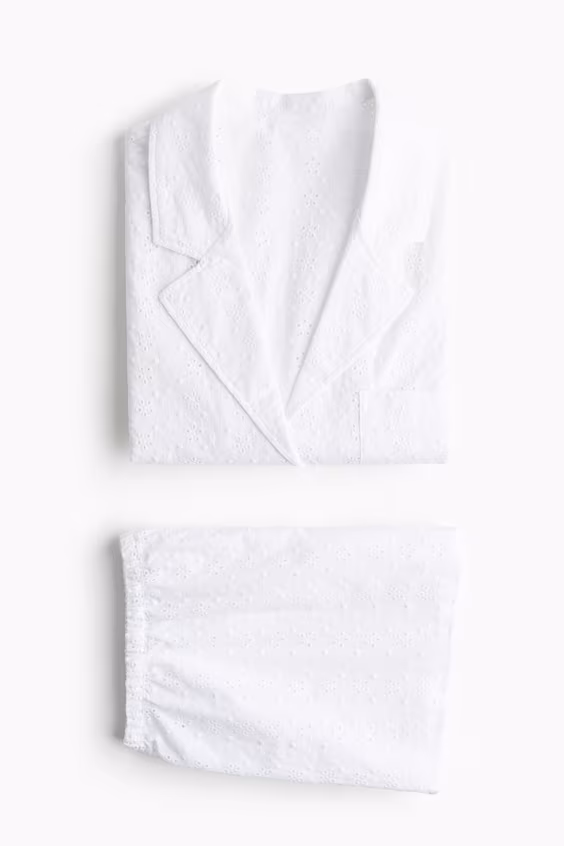 Пижама с английской вышивкой