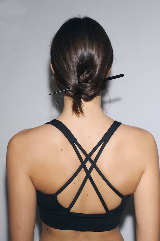 Спортивный бюстгальтер medium support с технологией softmove™