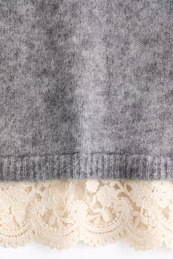 Свитер из смесовой мохеровой пряжи с кружевом