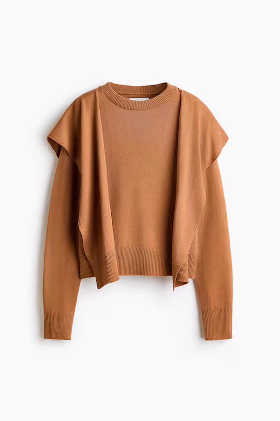 Свитер с шарфом