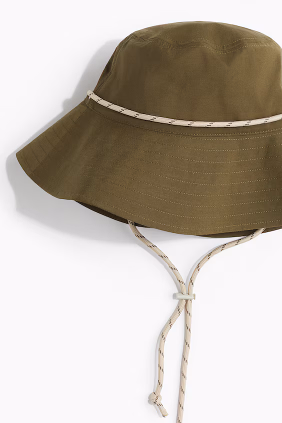 Ведро шляпа с шнурками