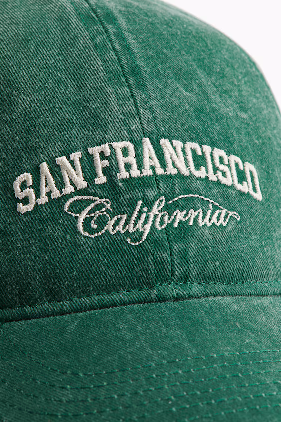 Кепка из хлопкового твида с вышитым узором