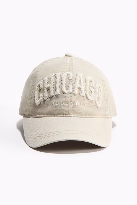 Бейсболка из хлопкового штанного материала с вышивкой