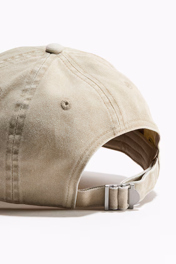 Бейсболка из хлопкового штанного материала с вышивкой