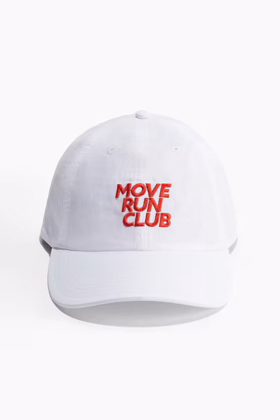 Спортивная бейсболка