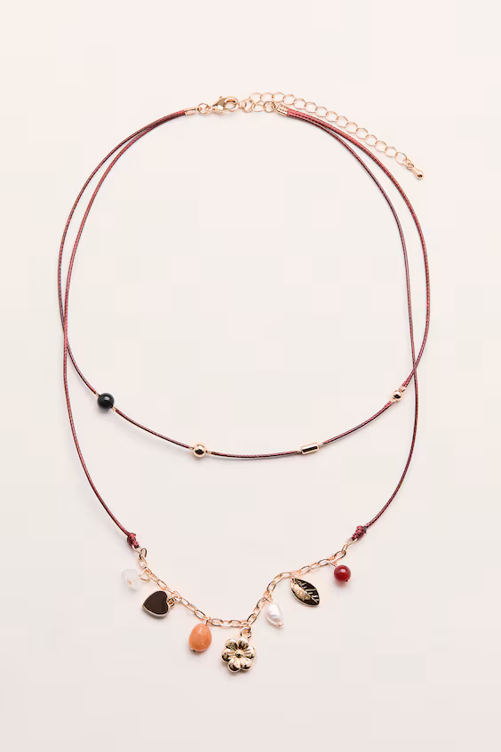 Ожерелье на два оборота из шнурка