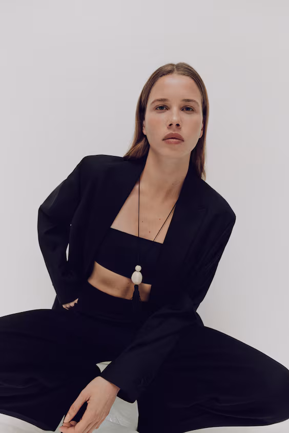 Колье на веревке с подвеской