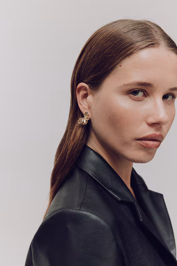 Серьги в форме лепестков