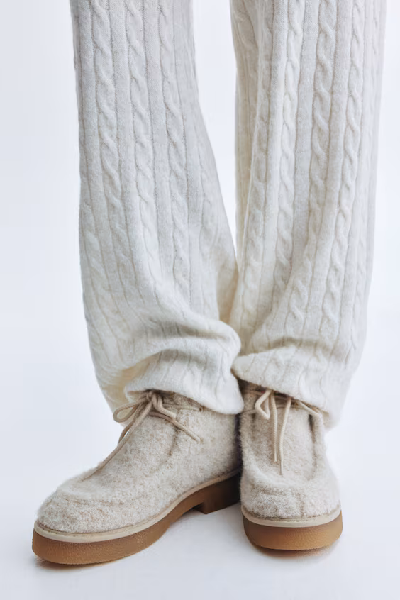 Ботинки на шнуровке