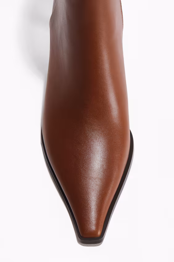 Ботильоны на высоком каблуке