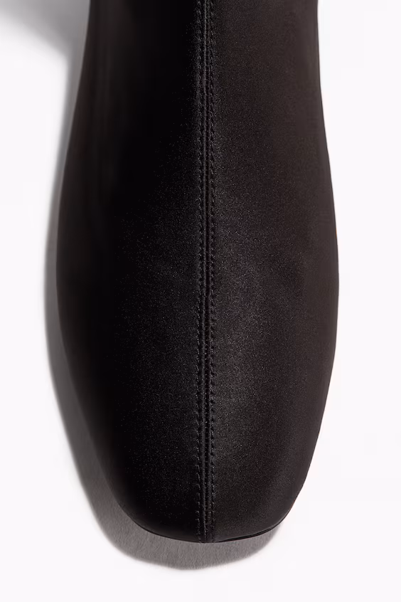 Сапоги выше колена