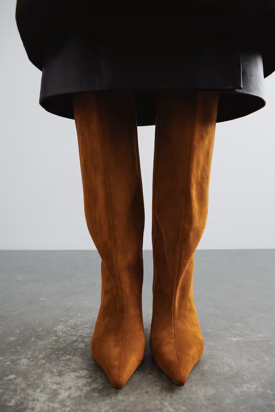 Сапоги до колена из меха