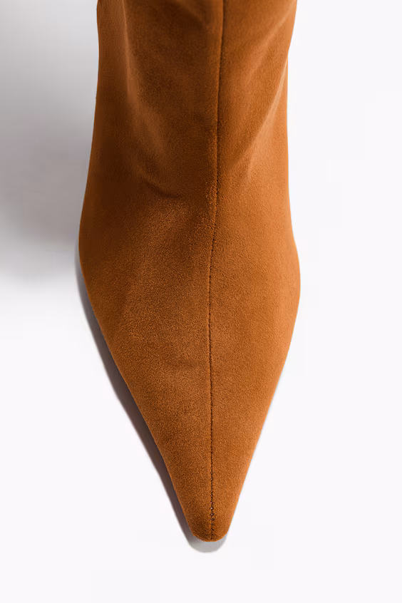 Сапоги до колена из меха