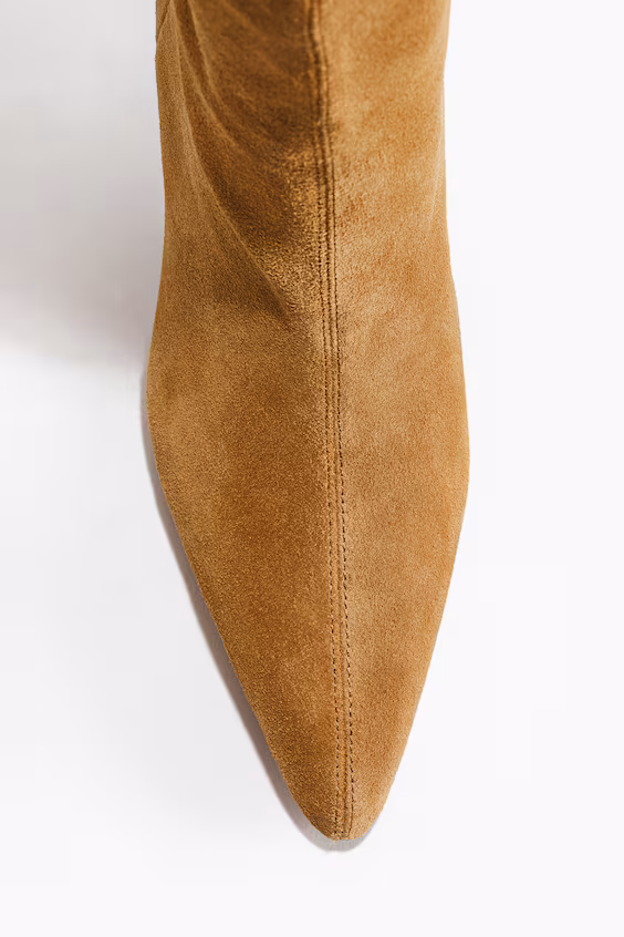 Сапоги на плоской подошве из кожи до колена