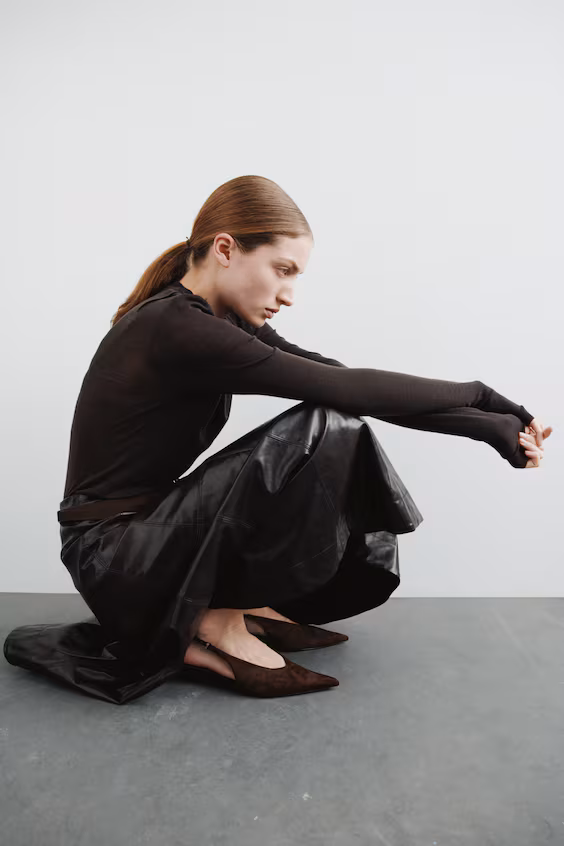 Босоножки на каблуке kitten с открытым задником