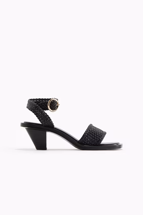 Плетеные босоножки на высоком каблуке
