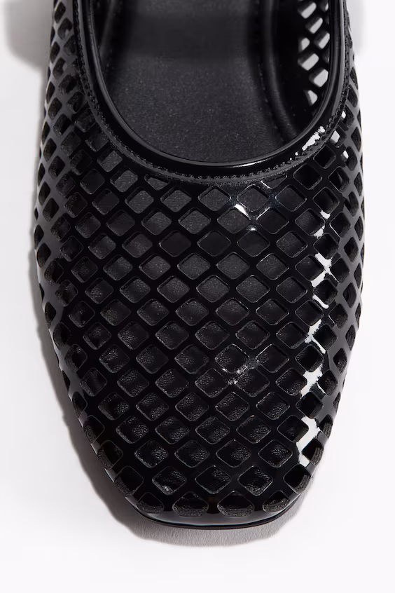 Туфли мэри джейн с перфорированным узором