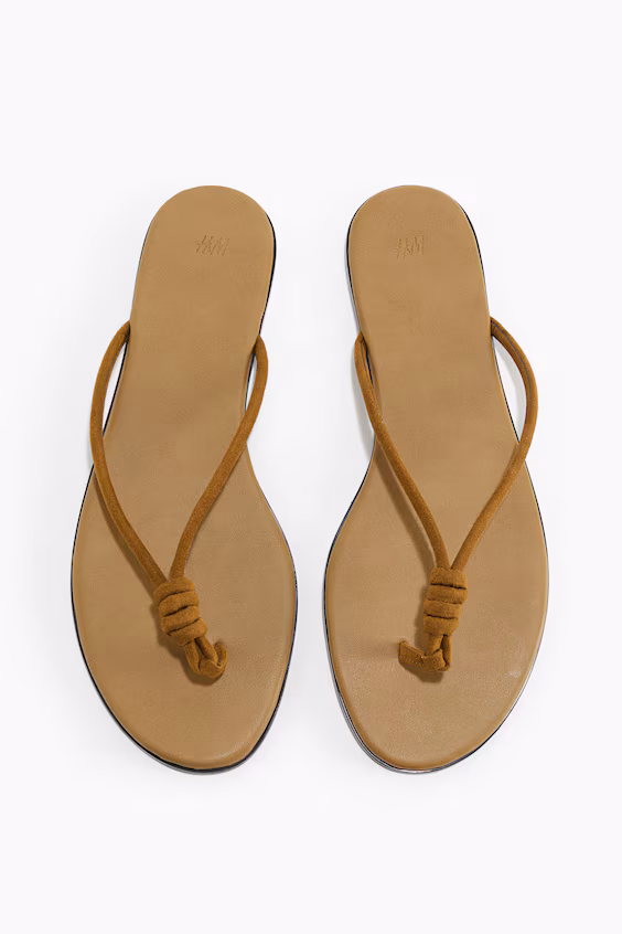 Шлепанцы с узловой деталью