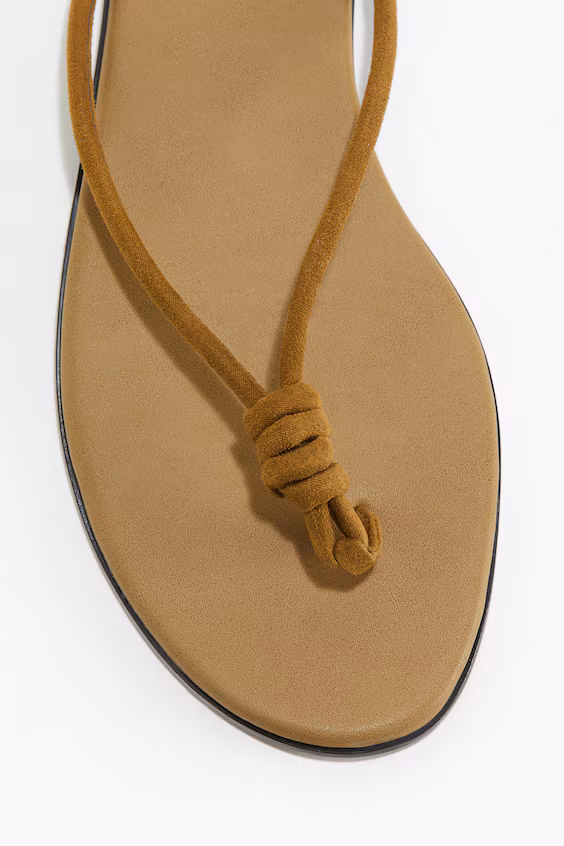 Шлепанцы с узловой деталью