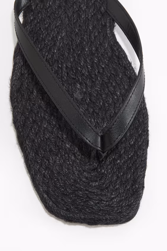 Шлепанцы в стиле альпаргатас