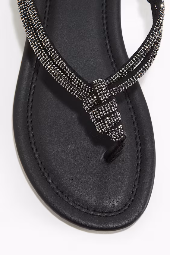 Сандалии с кристаллами